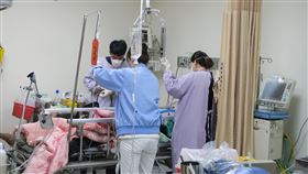 聯華食品工業股份有限公司彰化廠發生火警，部分員工送往部立彰化醫院急救。（圖／部彰提供）