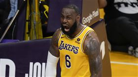 ▲詹姆斯（LeBron James）繳出「雙二十」表現。（圖／美聯社／達志影像）
