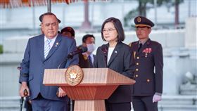 蔡英文總統今(25）日主持「軍禮歡迎瓜地馬拉共和國總統賈麥岱。（圖／總統府提供)