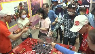 狂發4萬份「大甲媽壓轎金」　信眾瘋搶