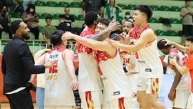 太陽歷經二度延長後驚天逆轉英熊。（圖／T1聯盟提供）