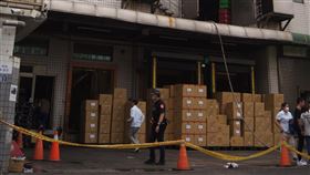 聯華食品彰化廠大火 消防局處理善後聯華食品彰化廠25日發生大火，共22人送醫，其中10人到院前心肺功能停止，已知7死、3命危。彰化縣消防局人員25日下午仍在工廠處理善後事宜。中央社記者吳哲豪攝 112年4月25日