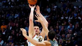 ▲金塊約基奇（Nikola Jokic）再拿大三元。（圖／路透社／達志影像）