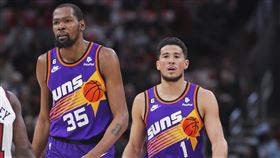 ▲太陽杜蘭特（Kevin Durant）和布克（Devin Booker）追平歷史紀錄。（圖／美聯社／達志影像）