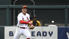 ▲日裔努特巴爾（Lars Nootbaar）秀雷射肩傳球。（圖／美聯社／達志影像）