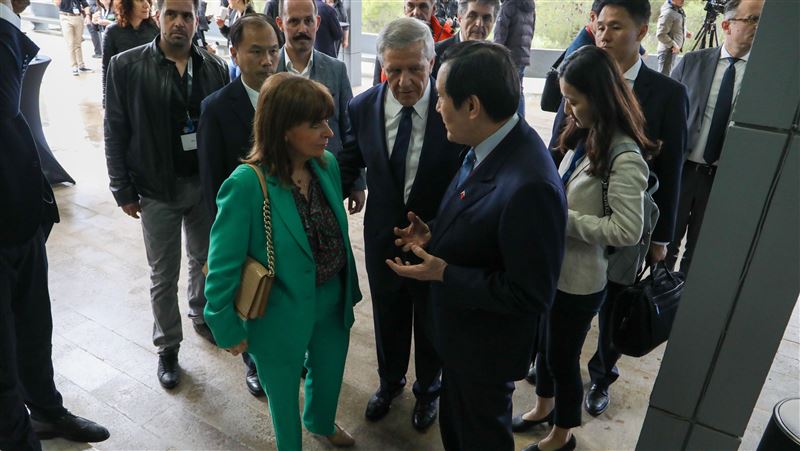 馬英九出席希臘論壇!當面反映稱謂問題