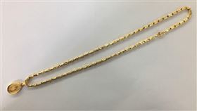 新北市，新莊，竊盜，搶奪，金項鍊，翻攝畫面