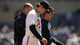 ▲前田健太3局慘失10分，右手肘不適退場，將接受核磁共振檢查。（圖／美聯社／達志影像）