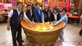 台中南天宮求金錢龜　為三井北館帶錢潮