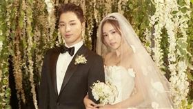 太陽與閔孝琳在2018年結婚。（圖／翻攝自推特）