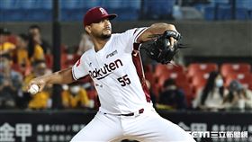 ▲樂天桃猿洋投雷法。（圖／記者劉彥池攝影）