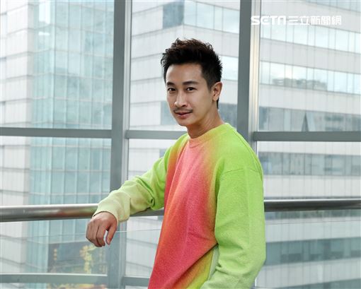 邱凱偉三立新聞網專訪。（記者邱榮吉/攝影）