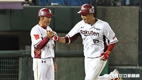 ▲樂天桃猿一壘手朱育賢單場雙響砲。（圖／記者劉彥池攝影）