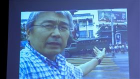 長井健司逾15年前在緬甸拍攝街頭抗爭時遭槍殺身亡，他遺落的攝影機在曼谷的一個儀式中正式交還給他妹妹。(圖/路透社/達志影像)