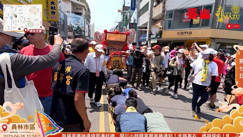 大甲媽回鑾鑽轎底人龍長1公里　2信眾熱昏