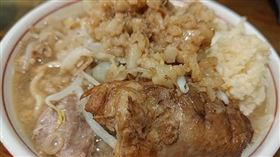 ▲日本拉麵老闆嗆顧客，問能不能不加蒜，是他X的外行。（圖／翻攝Yume Wo Katare Saitama推特）