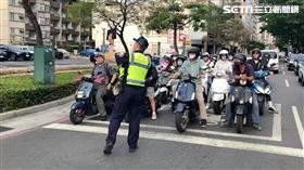 高雄,新興區,中正路,交通指揮,宣導