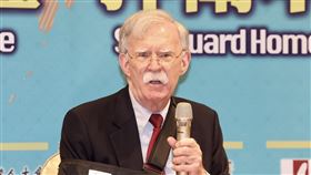 波頓出席海內外台灣國是會議（2）美國前白宮國安顧問波頓（John Bolton）29日上午出席世界台灣人大會、台灣國家聯盟舉辦的「海內外台灣國是會議」，並以「極權與民主之決戰」為題進行專題討論。中央社記者張皓安攝  112年4月29日