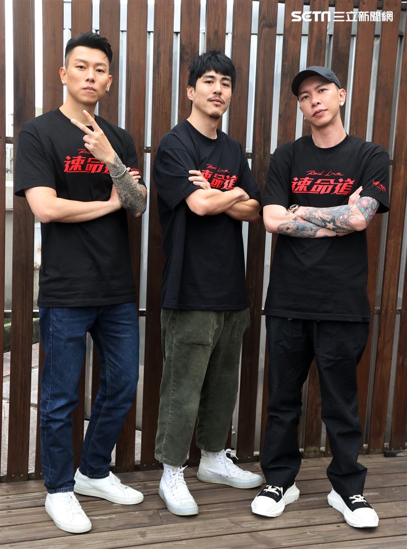 「速命道」導演柯有謙頑童「瘦子」（E.SO）、「小春」（Kenzy）三立新聞網專訪。（記者邱榮吉/攝影）