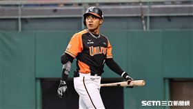 ▲統一獅外野手邱智呈遭到三振。（圖／記者劉彥池攝影）