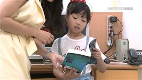 8歲女童英.西文超流利 和韓直播主溝通無障礙