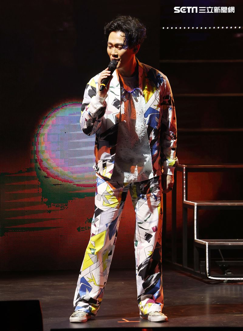 林俊逸「歌之饗宴7 卿親歌聲演唱會」。（記者邱榮吉/攝影）