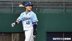 ▲富邦悍將一壘手范國宸遭到三振。（圖／記者劉彥池攝影）