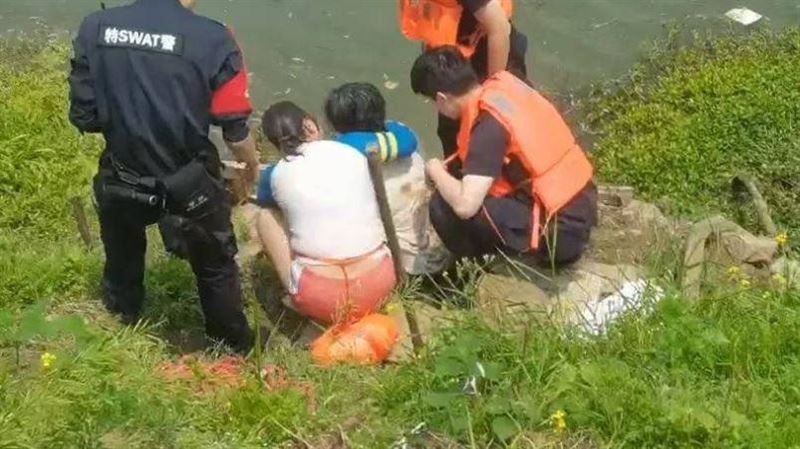 「癌症晚期單親媽」跳江　結局感人又勵志