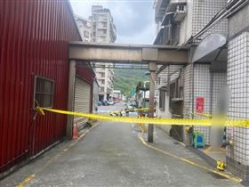 八里中山路發生槍擊案。（圖／翻攝畫面）