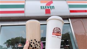 珍珠奶茶以原味黑珍珠搭配伯爵紅茶風味基底的奶茶，上市首月銷售破百萬杯，每2.8秒即銷售一杯。（圖／超商業者提供）