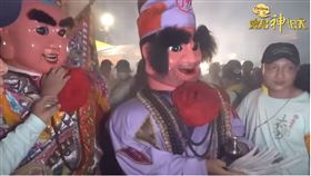 ▲永烈遇見心心念念的濟公師父。（圖／寶島神很大）