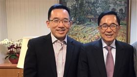 2020年3月，陳致中陪同父親陳水扁，探望辜寬敏。（圖／陳致中提供）