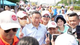 柯文哲參與大甲媽祖進香（圖／民眾黨提供）