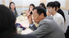 郭台銘表示要把政府當成企業經營，不要議會來監督，要讓自己監督。（圖／翻攝自郭台銘臉書）