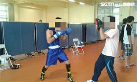 貼單暴力逼還債！討債成員赫見拳擊國手（圖／翻攝畫面）
