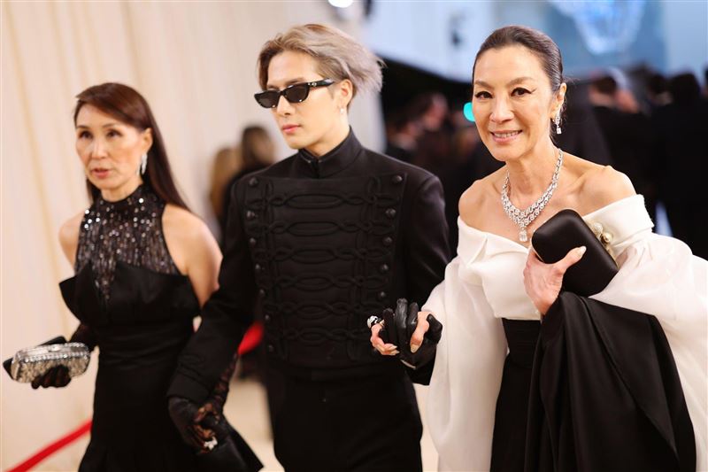 王嘉爾與楊紫瓊在「Met Gala」上合體。（圖／翻攝自21metgala推特）