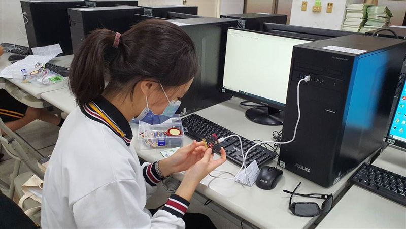 培養科技素養！教育部增各校生科教室設備