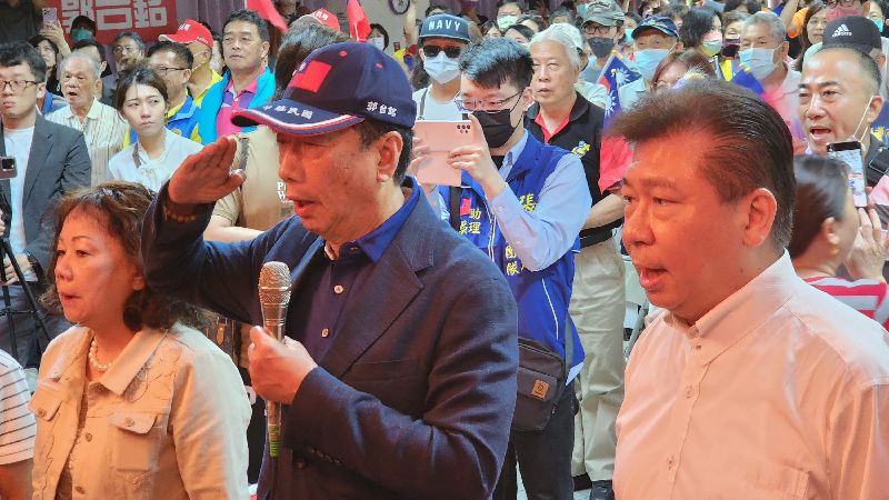 郭台銘6驚句　他戳：被吹捧自認無所不能