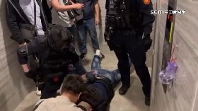 R瘋狗偉被逮2400