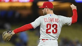 ▲火箭人兒子克萊門斯（Kody Clemens）8局下登板投球。（圖／美聯社／達志影像）