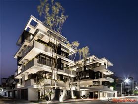 「隱玉所Ⅴ」建築面積約270坪、地坪136坪，目前開價2.02億元(含橙田建築/室研所 羅耕甫大師精裝修)，只賣給懂得居住品味生活的企業主。（圖／MyGoNews）