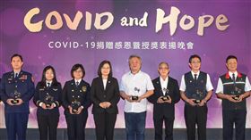 力扛北北桃中防疫計程車任務　台灣大車隊獲總統頒獎肯定