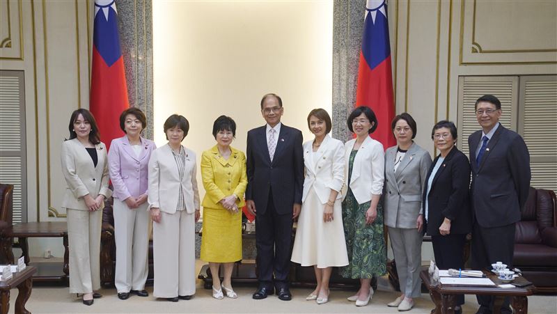 日本前參議院議長會晤蔡英文　表態願挺台