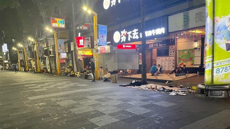 西門出現「打地鋪人潮」　原來是要搶購它