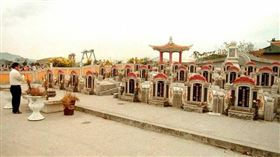 ▲二十五淑女墓過去靈異頻傳。（圖／CTWANT）