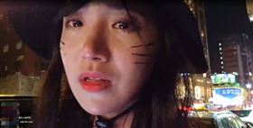 「企鵝妹」遇上「橘衣男」要求唱生日快樂歌淚崩。（圖／翻攝自企鵝妹Twitch直播）