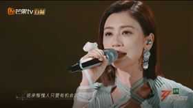 賈靜雯《浪姐4》初舞台。（圖／翻攝自微博）