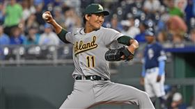 ▲藤浪晉太郎中繼0.1局投出3次保送退場，失3分自責分。（圖／路透社／達志影像）