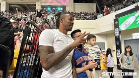 「魔獸」霍華德現身PLG聯盟觀看前隊友林書豪比賽。（圖／記者蔡厚瑄攝影）