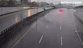 特斯拉酒駕撞2死　無減速超速撞護欄影片（圖／翻攝畫面）